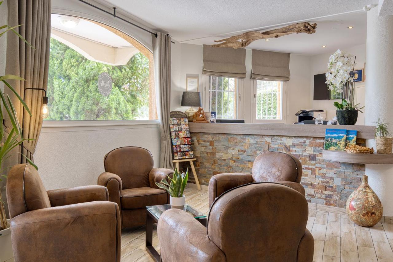 Best Western Le Vauban Prades  Bagian luar foto