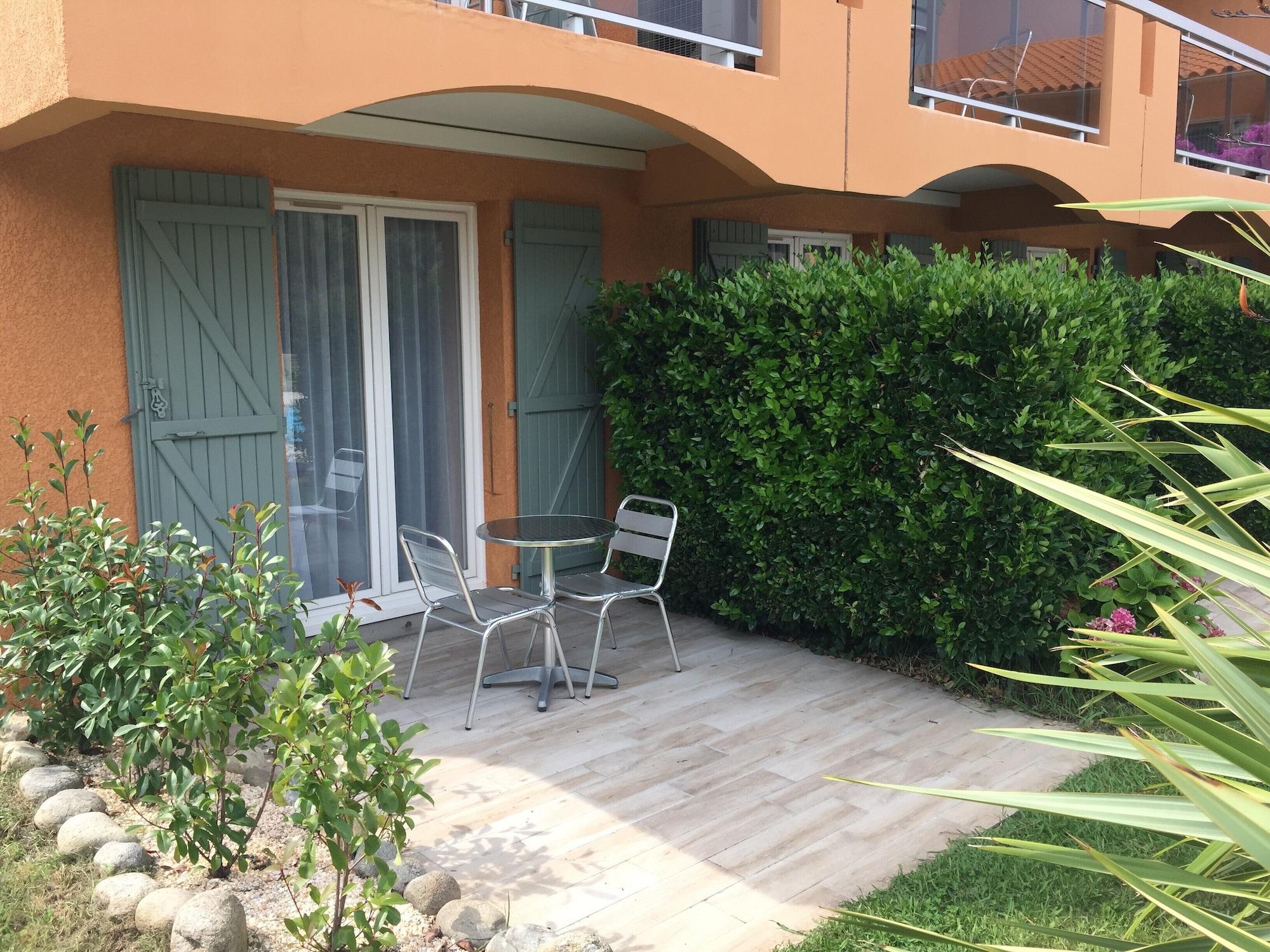 Best Western Le Vauban Prades  Bagian luar foto