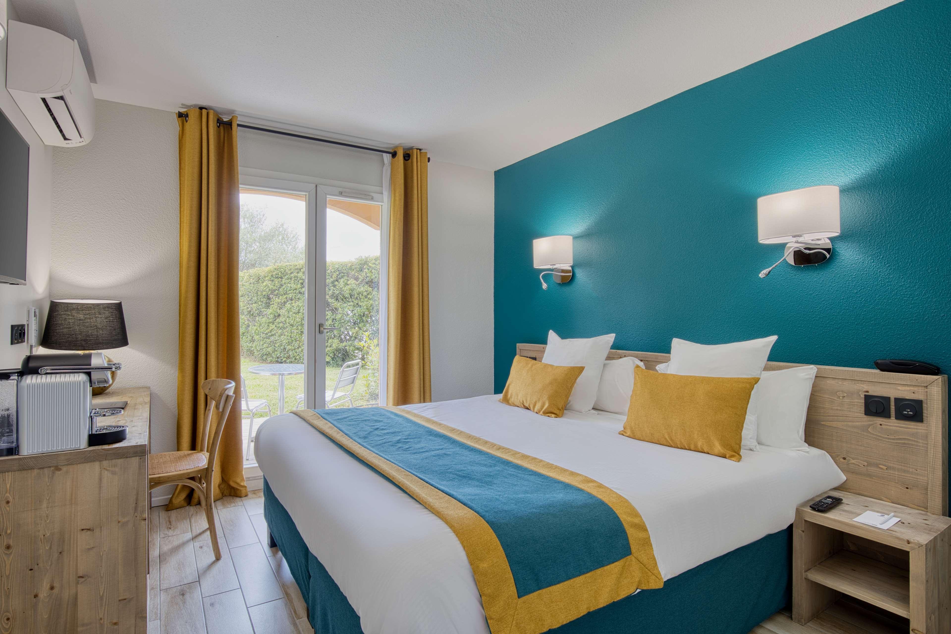 Best Western Le Vauban Prades  Bagian luar foto