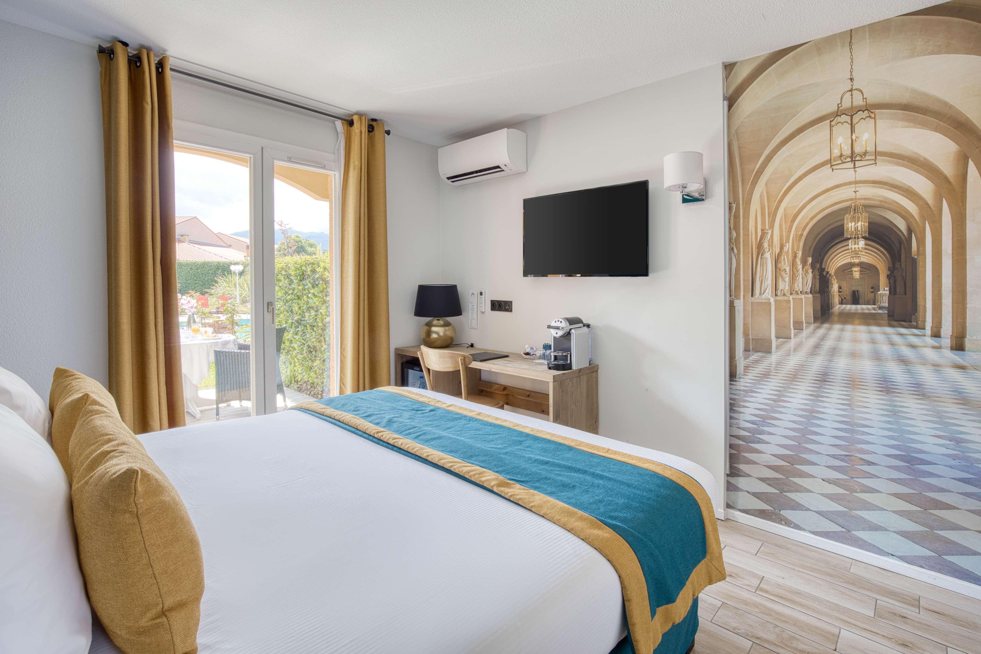 Best Western Le Vauban Prades  Bagian luar foto