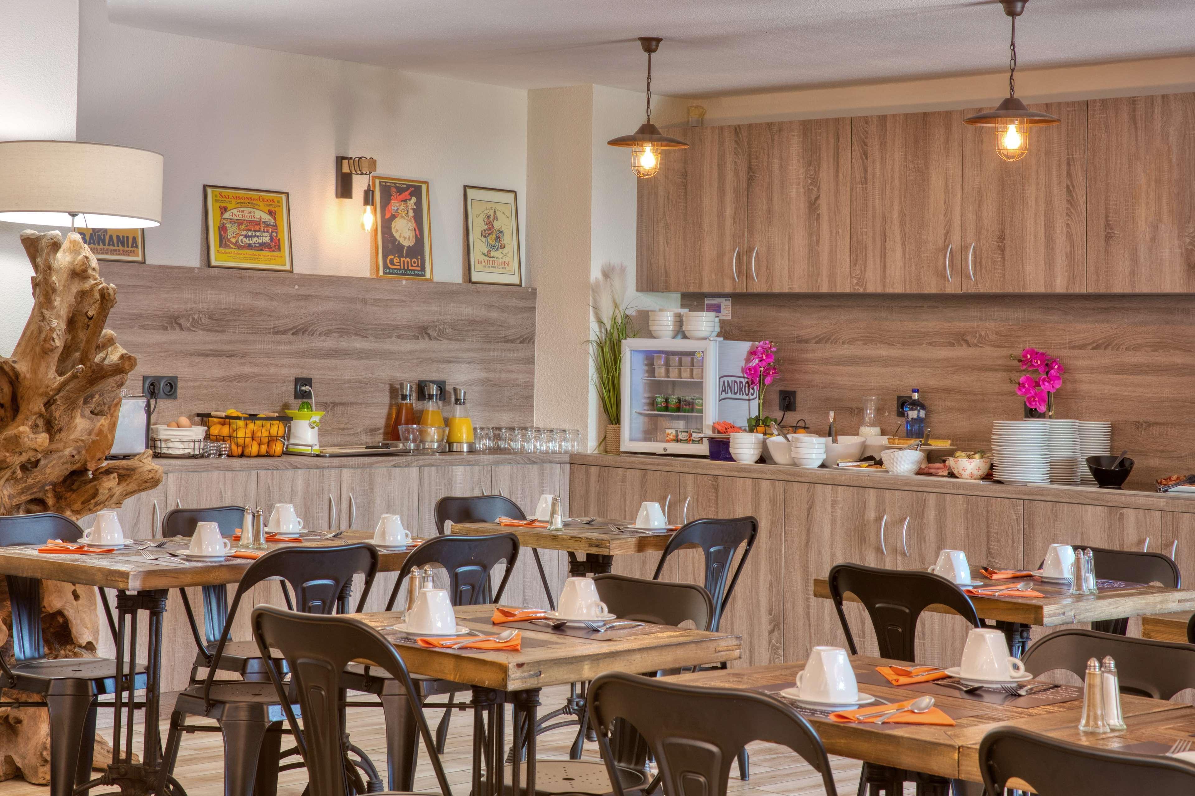 Best Western Le Vauban Prades  Bagian luar foto