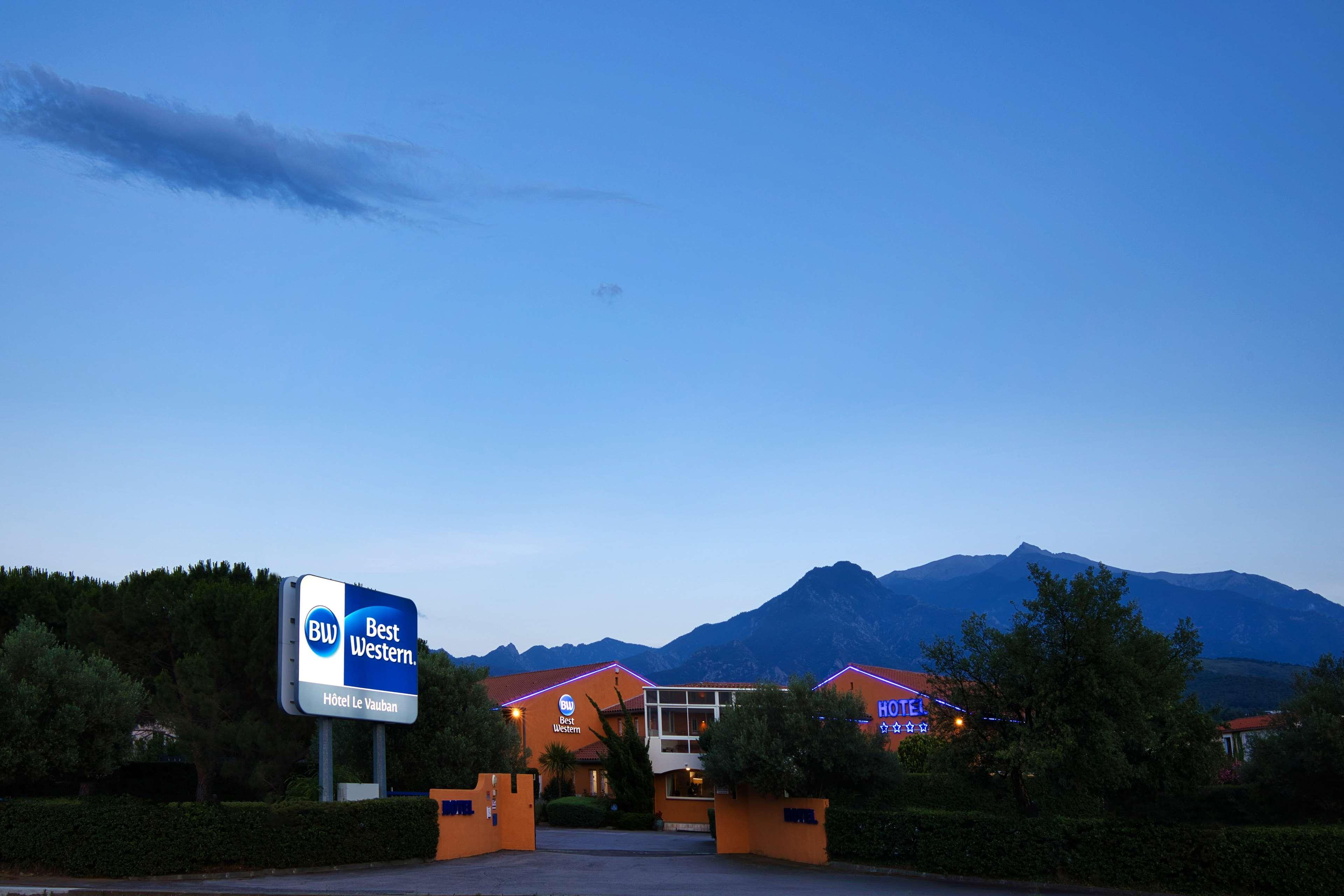 Best Western Le Vauban Prades  Bagian luar foto