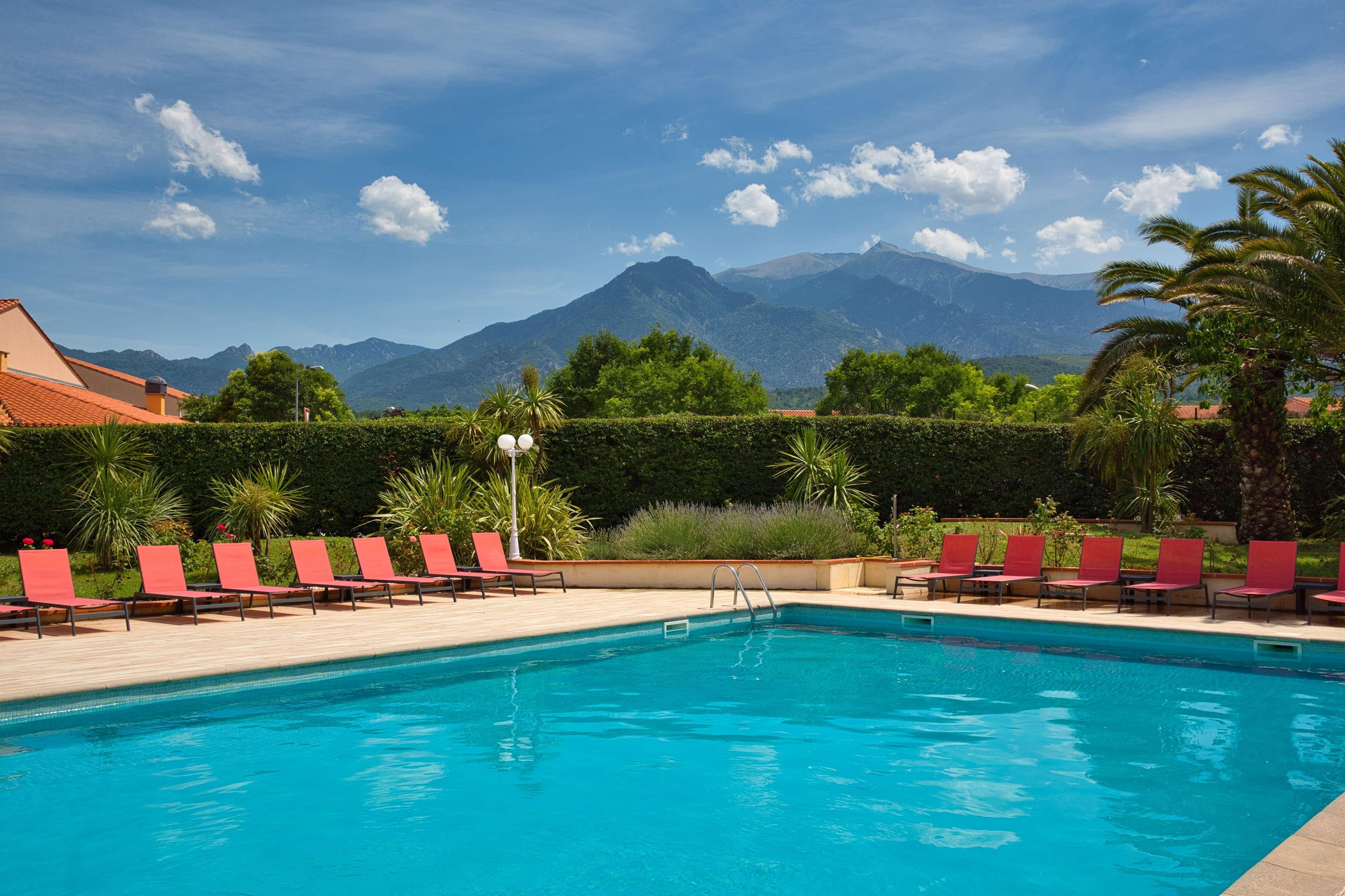 Best Western Le Vauban Prades  Bagian luar foto