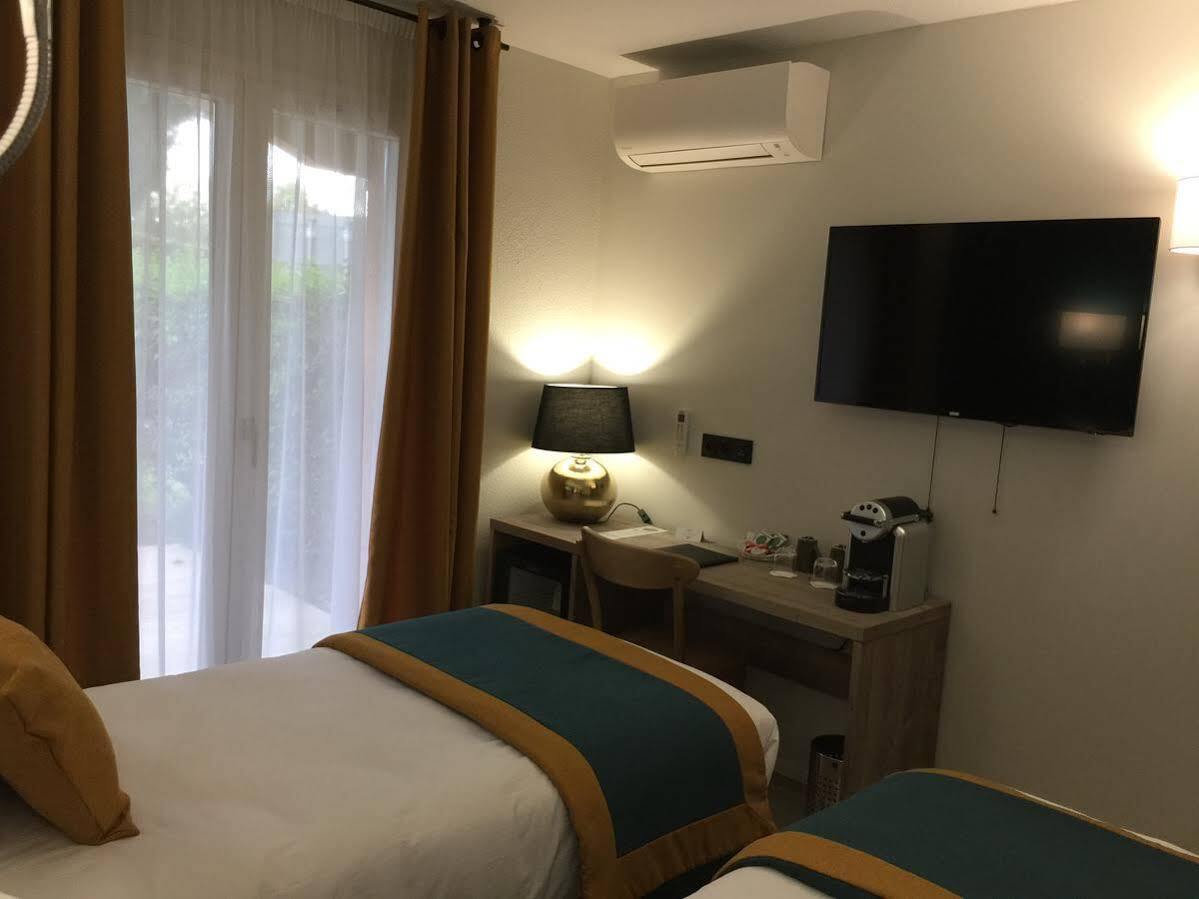 Best Western Le Vauban Prades  Bagian luar foto