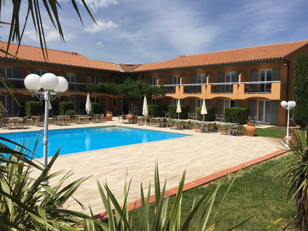 Best Western Le Vauban Prades  Bagian luar foto